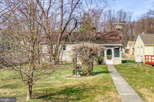 366 Clements Bridge Rd, Runnemede NJ  08078-1919 exterior