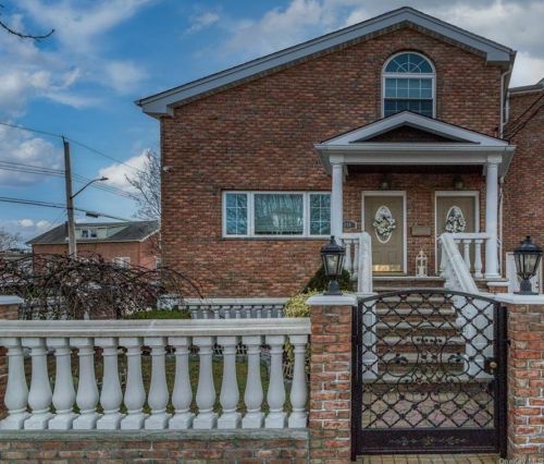 3018 Coddington Ave, Bronx, NY 10461-6004