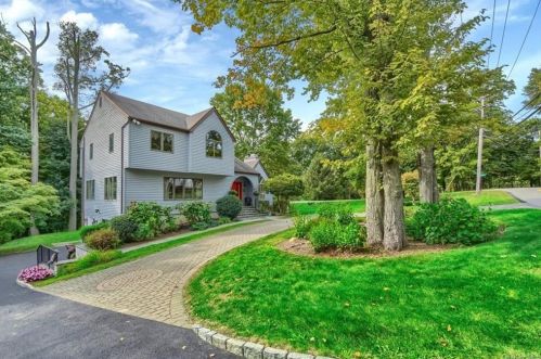 28 Lakeview Dr, Yorktown Hgts NY  10598-6414 exterior