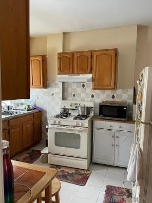 13-62 Chandler St, Far Rockaway NY  11691-3001 exterior