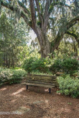 72 Shadow Moss Dr, Beaufort SC  29906-6005 exterior