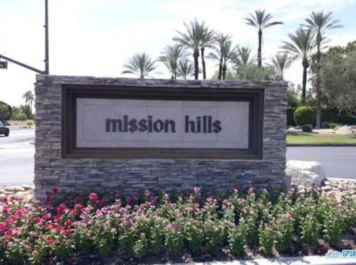 422 Forest Hills Dr, Rancho Mirage CA  92270-1459 exterior