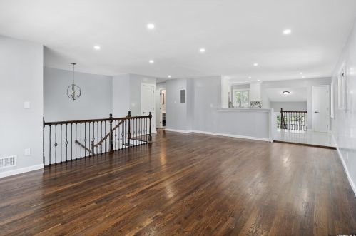 2512 April Ln, North Bellmore NY  11710-5113 exterior