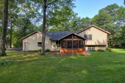 827 250th St, East Farmington WI  54020-4320 exterior