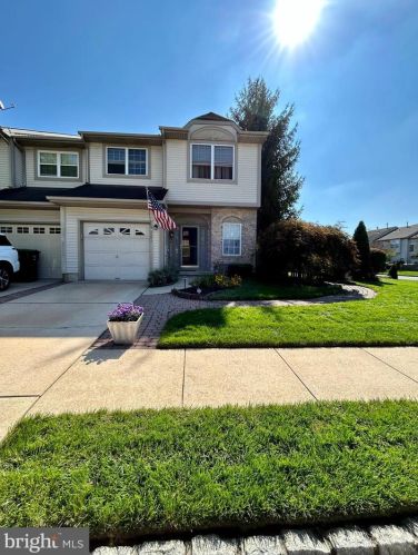 101 Kennedy Ln, Berlin Boro, NJ 08009-1182