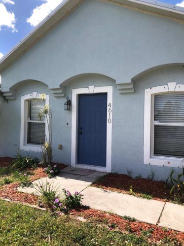 4610 Eagle St, Fort Pierce, FL 34953-6652