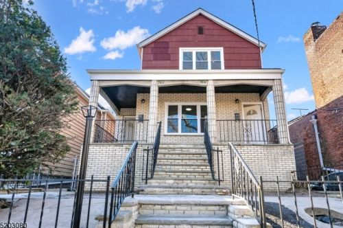 76 25th St, Bayonne NJ  07002-4937 exterior