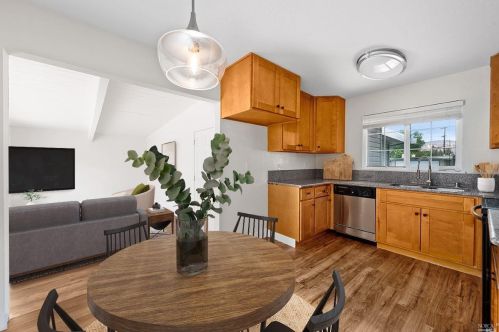 349 Plum St, Vacaville CA  exterior