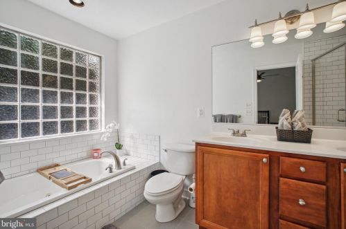 2106 Caroline St, Fredericksburg VA  22401-3413 exterior