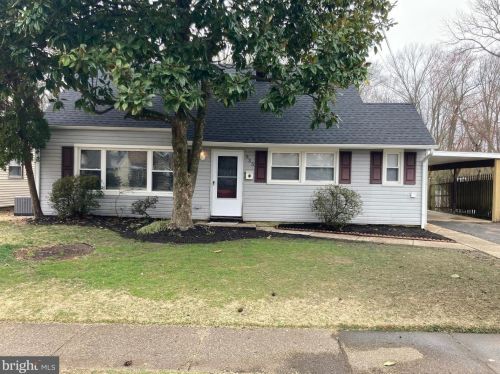 535 Hesters Ave, West Deptford, NJ 08096-2827