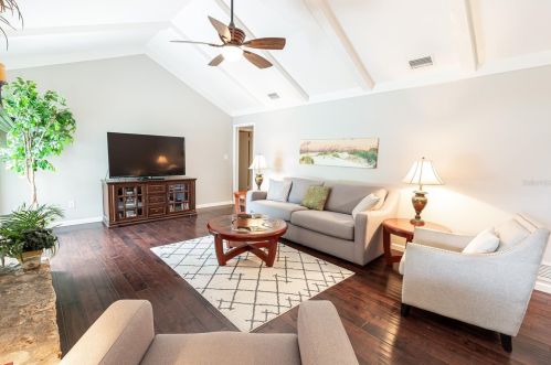 1610 King Arthur Cir, Maitland FL  32751-5818 exterior