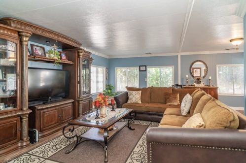 89 Sir Galahad Dr, Riverside CA  92507-6950 exterior