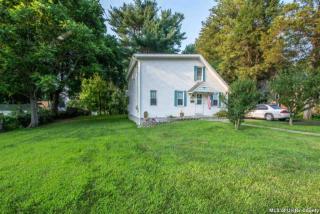 15 Stickles Ave, Kingston, NY 12401-4211