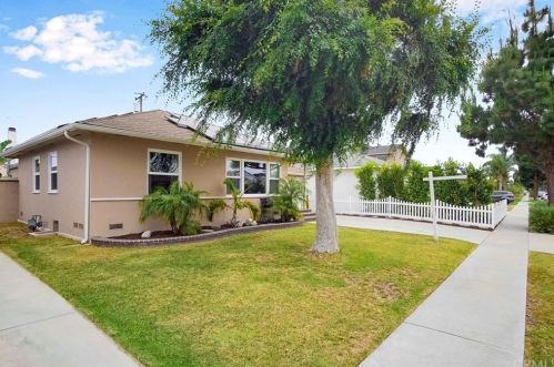 15132 Doty Ave, Lawndale CA  90260-2318 exterior