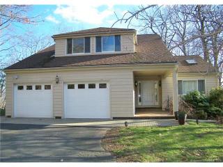 18 Rivergate Dr, Cromwell, CT 06416-1522