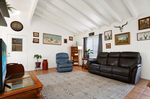 342 Santo Dr, San Jacinto CA  92583-4718 exterior