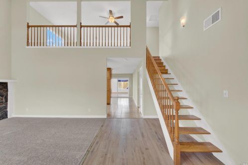 156 Chelsea Hills Dr, Benicia, CA 94510-1610