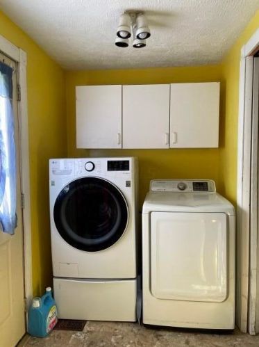 6359 Mink St, Pataskala OH  43062-7814 exterior