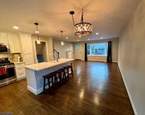 10 Sunset Trl, Parsippany NJ  07834-1123 exterior