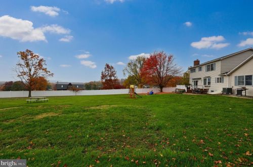 4 Pomo Ct, Siddonsburg PA  17019-9783 exterior