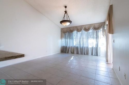 383 Coral Trace Cir, Delray Beach, FL 33445-3619
