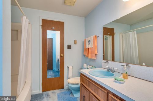 147 Euclid Ave, Charles Town WV  25414-1111 exterior