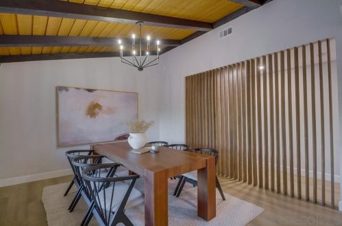 2502 Singing Vista Way, El Cajon CA  92019-2740 exterior