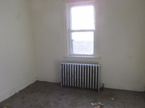 7712 Baxter St, Pittsburgh PA 15208-1612 exterior