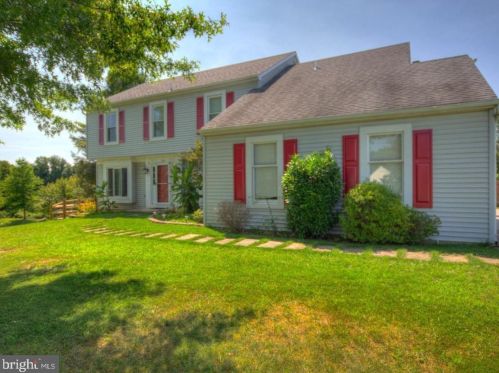 116 Heather Hill Dr, Downingtown, PA 19335-1826
