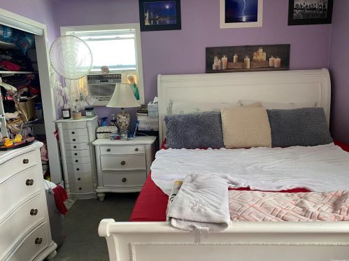 112 Juniper St, Central Islip NY  11722-3852 exterior