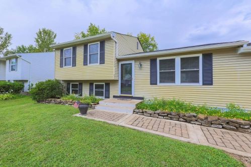 5719 Tall Oaks Dr, Milford OH  45150-2525 exterior