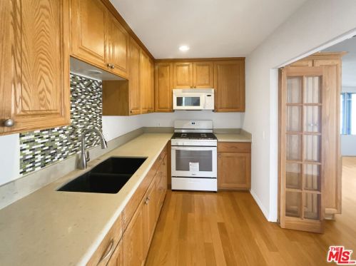 2305 Ralston Ln, Redondo Beach CA  90278-5219 exterior