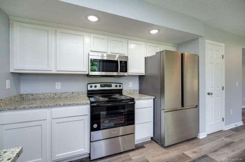 2736 Greystoke Dr, Xenia OH 45385-5719 exterior