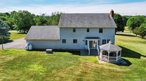 1 Overlook Dr, Washingtonville NY  10992-1041 exterior