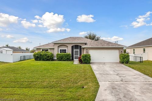 1116 22nd Ave, Cape Coral, FL 33993-5933