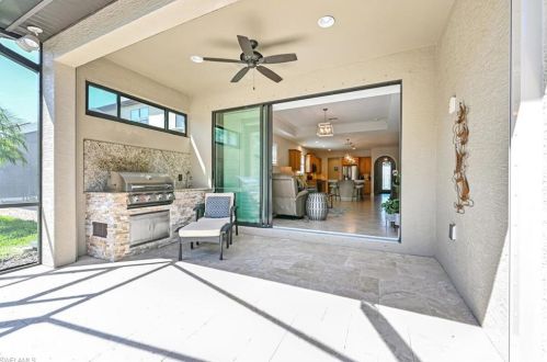 16157 Camden Lakes Cir, Naples FL  34110-2880 exterior