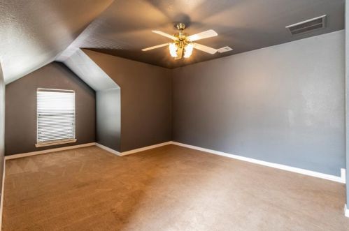 1405 Glen Hollow Ln, Lewisville TX  75028-3870 exterior