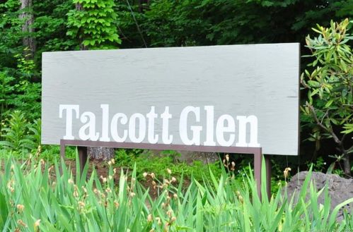 10 Talcott Gln, Farmington CT  06032-3526 exterior