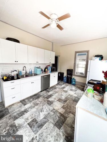 9 Specht St, Mc Clure, PA 17841