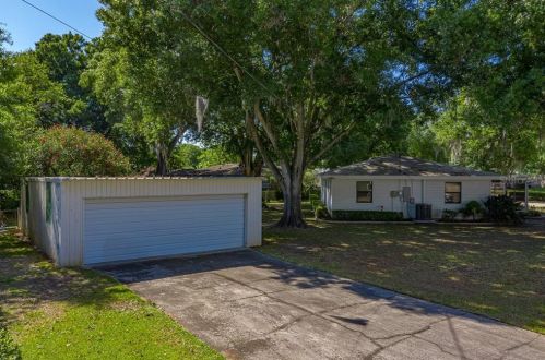 2200 Avenue C, Winter Haven, FL 33880-2533