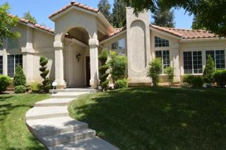 10724 Clear Lake Ln, Fresno, CA 93730-0627