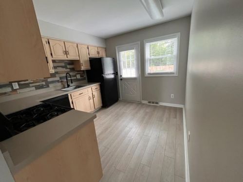 226 Vista Dr, Easton PA  18042-7205 exterior