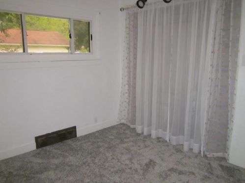 140 Wells Ave, New Kensington PA  15068-3850 exterior