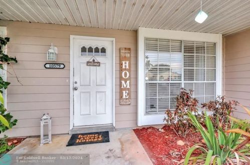 10579 Bobbie Ln, West Palm Beach FL  33411-3042 exterior