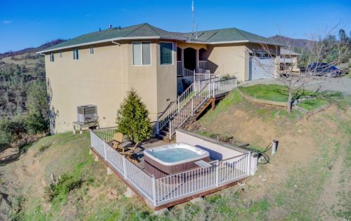 2249 Stagecoach Canyon Rd, Pope Valley, CA 94567-9425