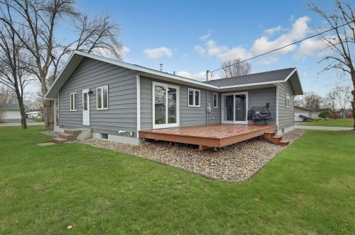 822 Minnesota St, Saint Joseph, MN 56374-9634