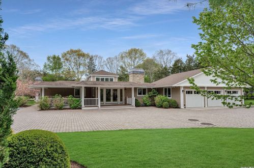 60 South Rd, West Hampton Beach, NY 11978-2222