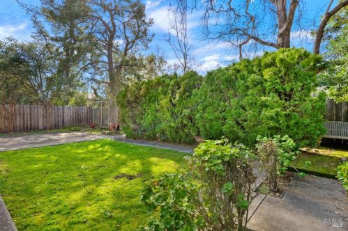 527 San Juan St, Santa Rosa CA  95409-2802 exterior