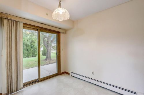 6118 Twin Oak Dr, Greendale WI  53129-2662 exterior