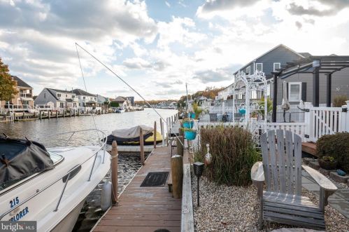 106 Moorage Ave, Berkeley Township NJ  08721-1879 exterior